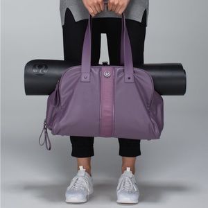 Lululemon Two times a Yogi bag